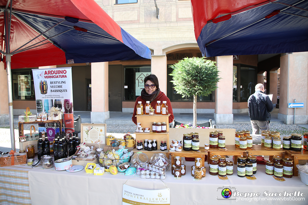 VBS_6723 - Fiera Storica di San Giuseppe 2024 - Alla Corte del Vino Barbera...la Salsiccia di Bra.jpg